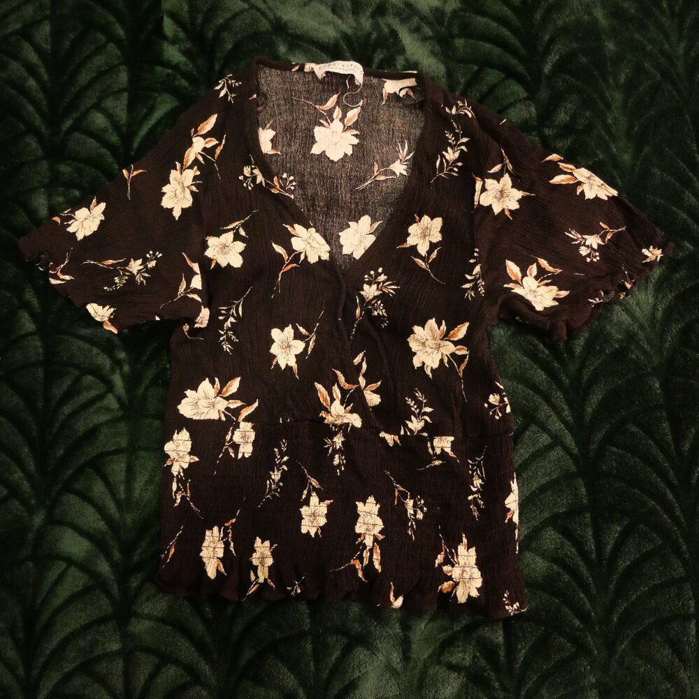 Short Sleeve Flower Top